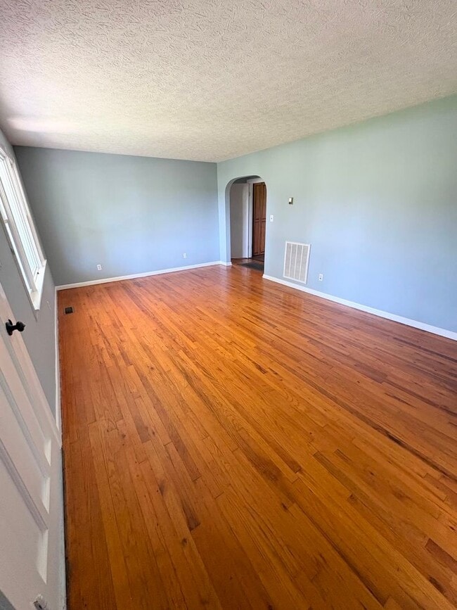 Photo - Clean Cozy Home!
