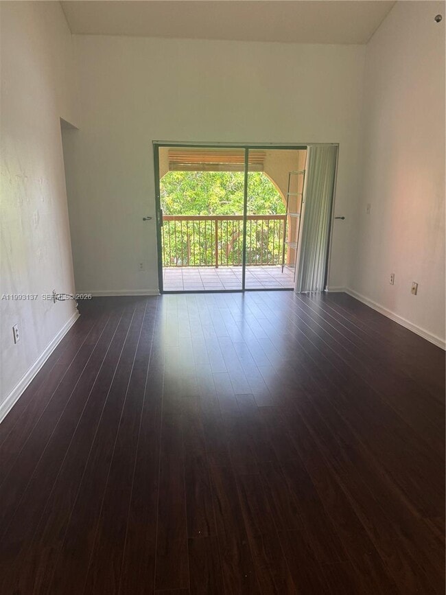 Photo - 10233 NW 9th St Cir Unidad 210-1