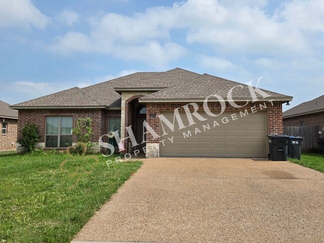 Building Photo - China Spring 4-Bedroom