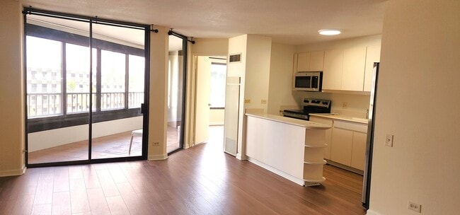 Building Photo - Newly renovated, conveniently located Discovery Bay Gem