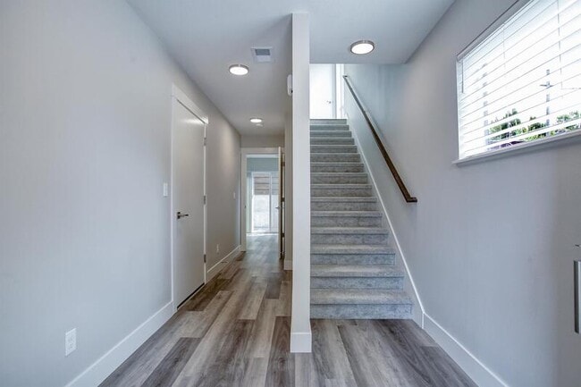 Photo - 5739 SE 18th Ave