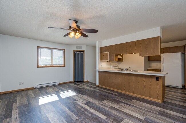 Photo - 119 Balcerzak Dr