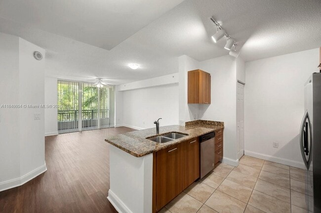 Building Photo - 510 NW 84th Ave Unit 303 Rental