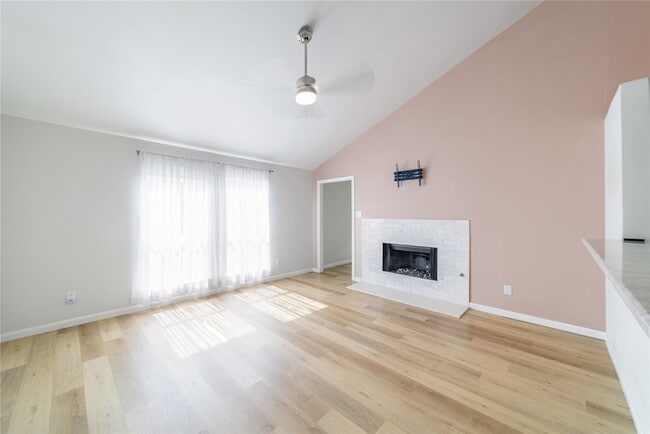Photo - 6344 Winton St