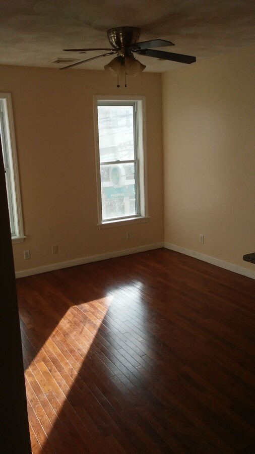 Photo - 176 Elm St Unidad 2