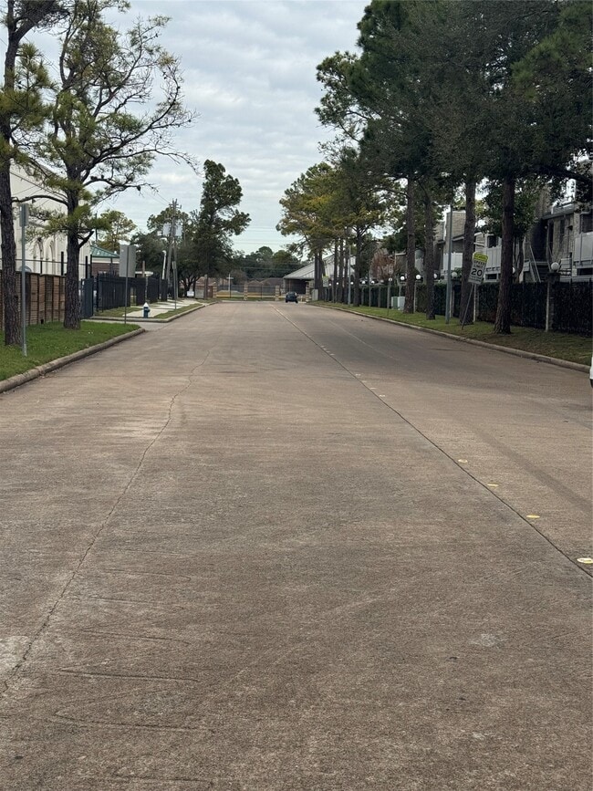 Photo - 10821 Braes Bend Dr