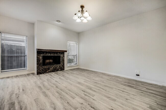 Photo - 1818 Augusta Dr Unit 33