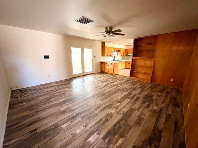 Photo - 211 E Alto Dr