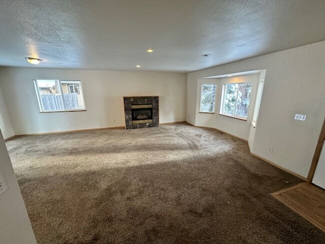 Photo - Large 3BR 2Bath Home with balcony availabl...