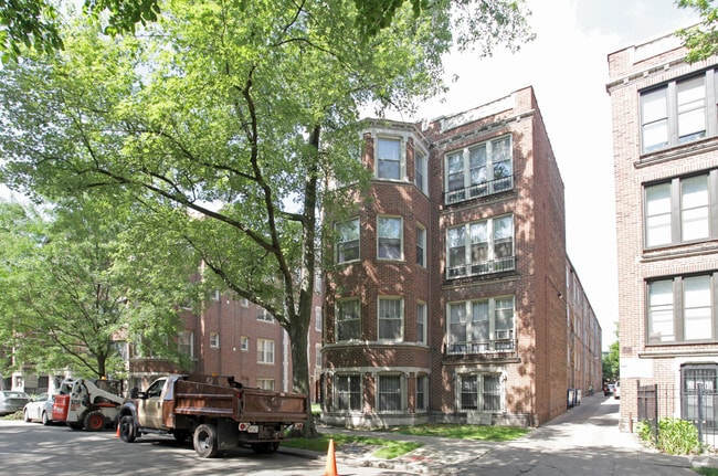 Building Photo - 5034-5046 S. Woodlawn Avenue