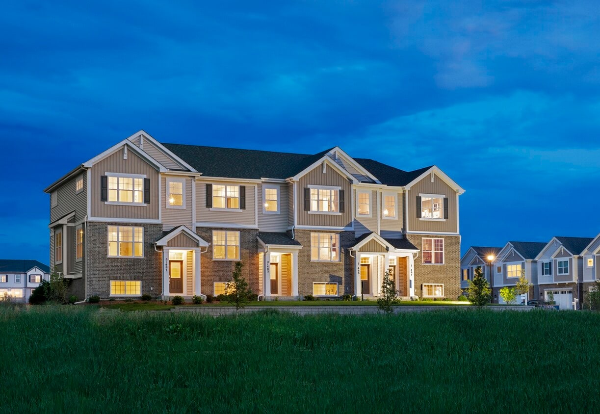 Photo - 30W144 Wheeler Cir (Warrenville, IL)