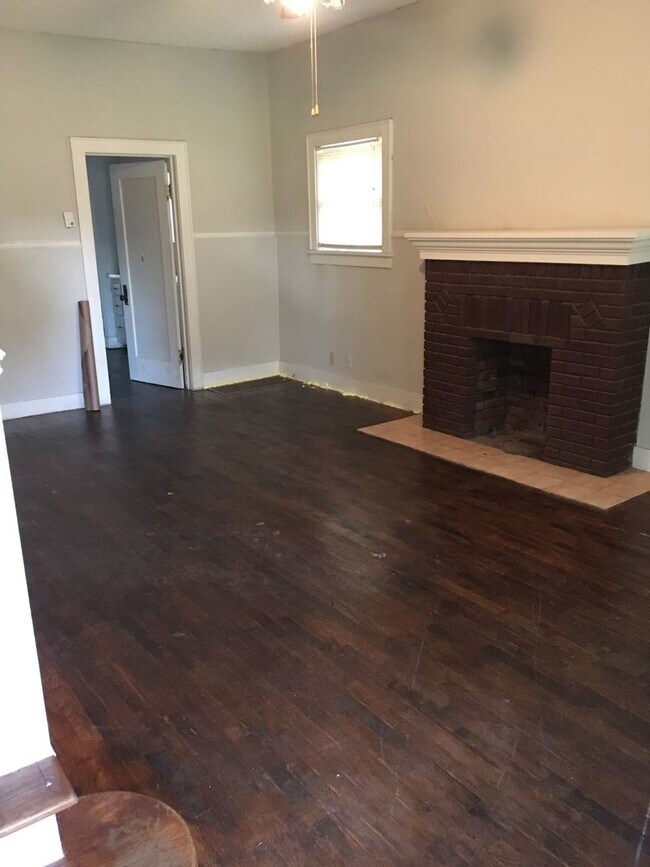 Photo - 419 E 6th St Unit 419