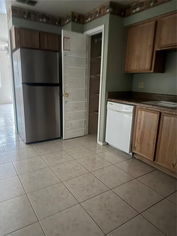 Photo - 22 Lake Villa Way