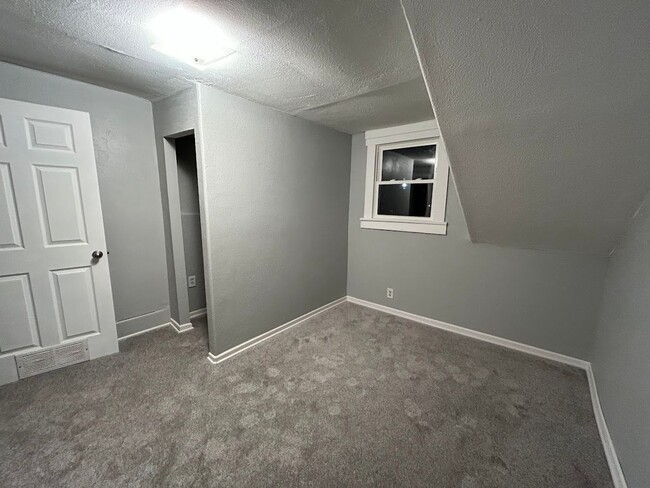 Photo - 323 4th Ave NE Unit 2