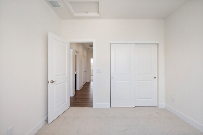 Photo - 5112 Ward Rd