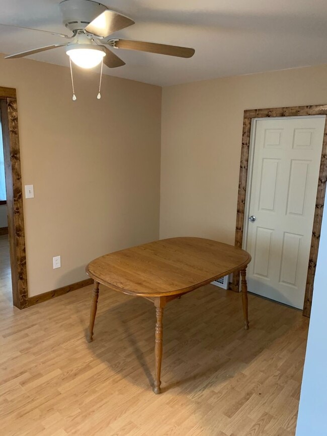 Photo - 2 Bedrooms & 1 Bathroom - West side of Barberton