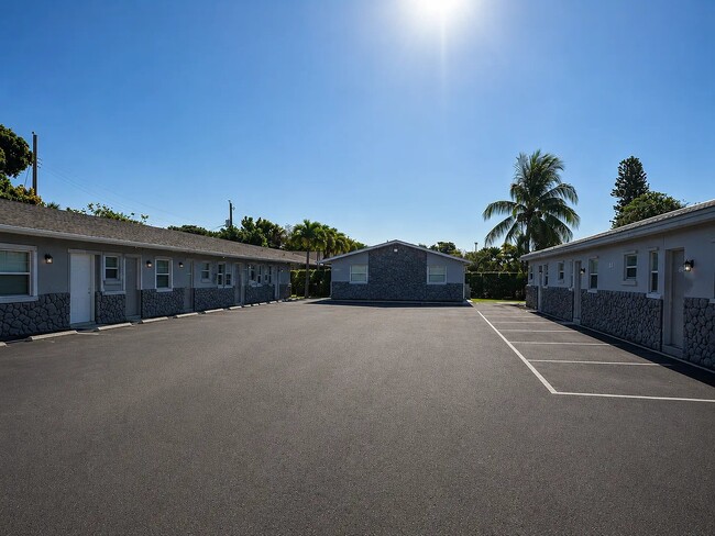 Building Photo - 525 NW 62 Ave
