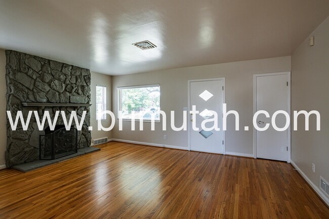 Photo - 1840 Westminster Ave