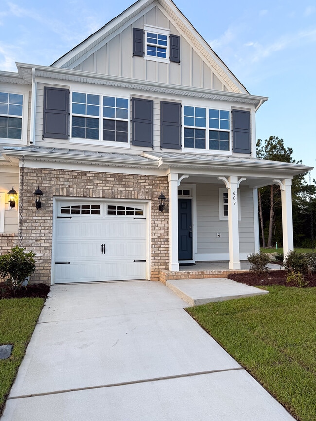 Building Photo - 1 Wildewood Park Dr Rental