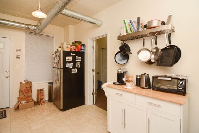 Photo - 3512 N Lincoln Ave Unit J05P