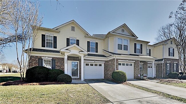 Building Photo - 5990 Fox Point Cir