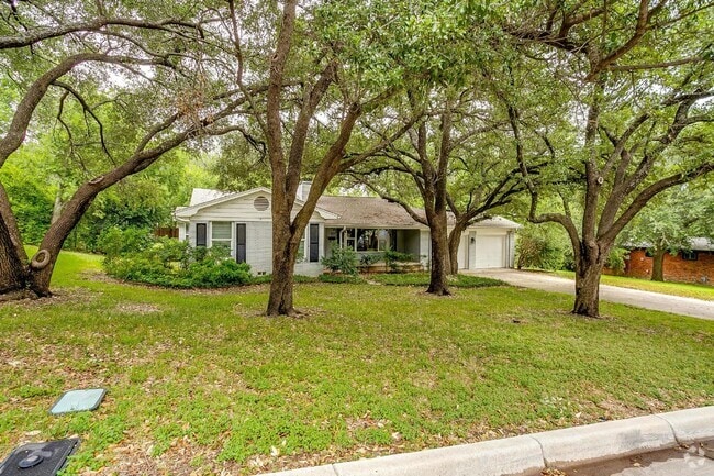 Building Photo - Charming 3-Bed, 2-Bath Home in Fort Worth'...