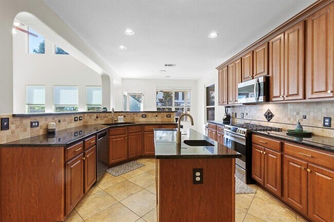 Photo - 705 Green Vista Ct