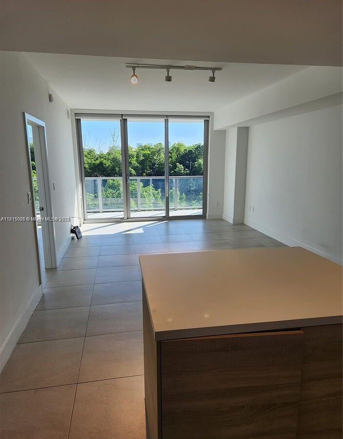Photo - 16385 Biscayne Blvd Apartment Unit 319