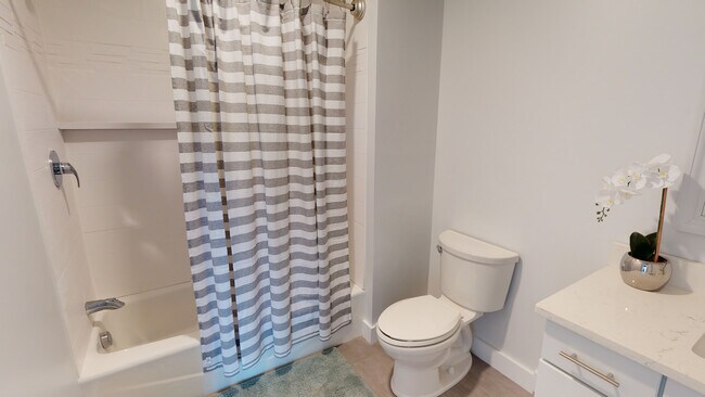 Photo - 231 Washington Residences