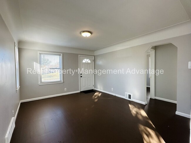 Photo - No Deposit Required! Meticulously Maintained with 2 Beds/Basement/Garage!