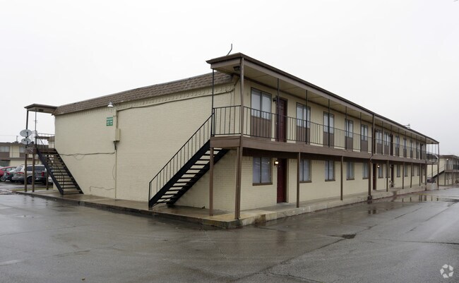 Holly Park Apartments