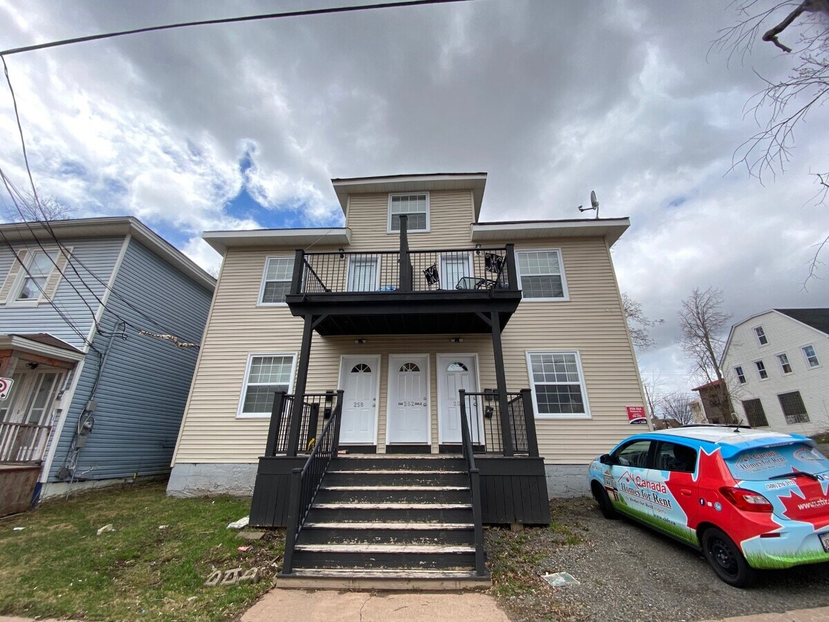 Photo - 260 Robinson St Unit 260