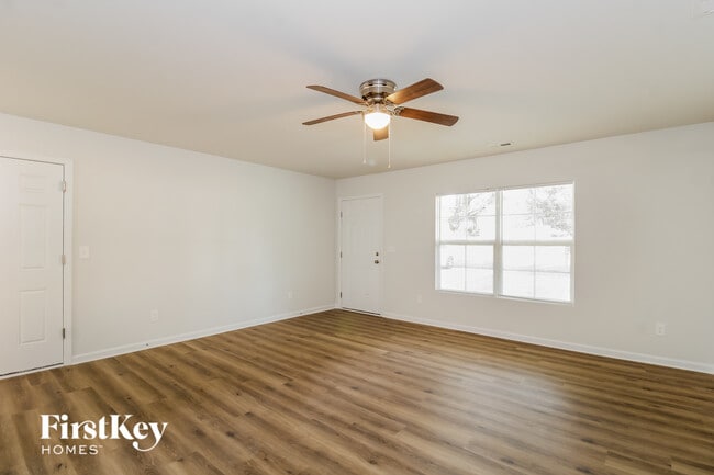 Photo - 903 Newell St