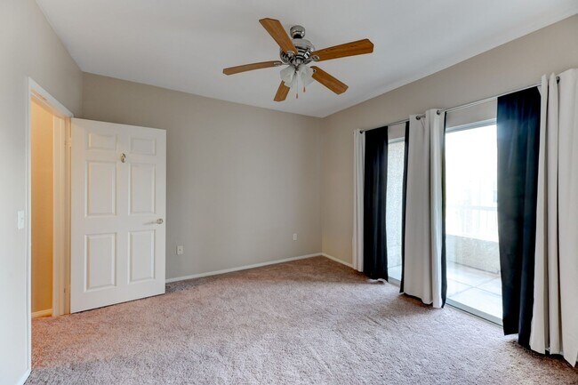 Building Photo - 9975 Peace Way Unit 2012