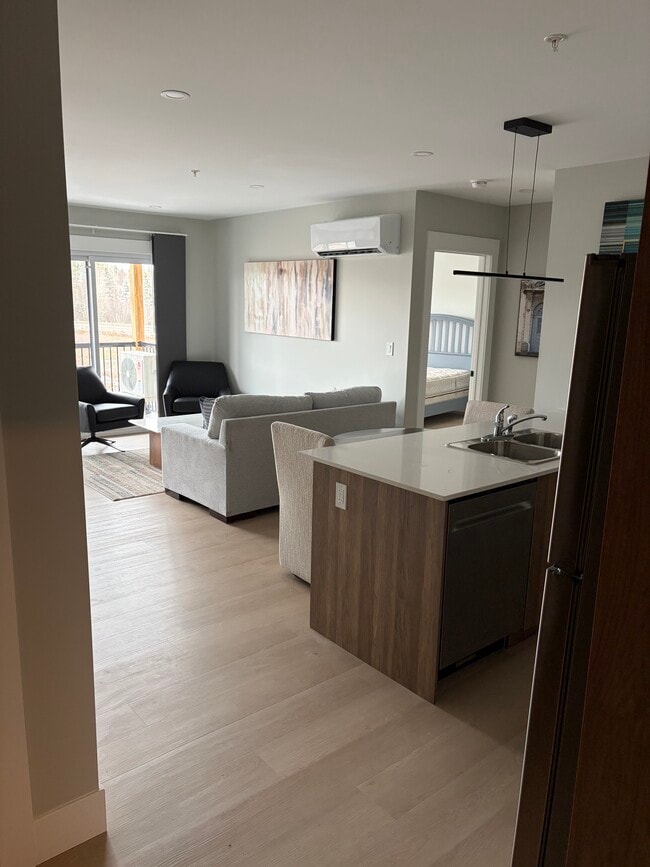 Photo - 100 Murray Av