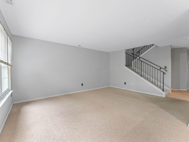 Photo - 5 Larkspur Ct