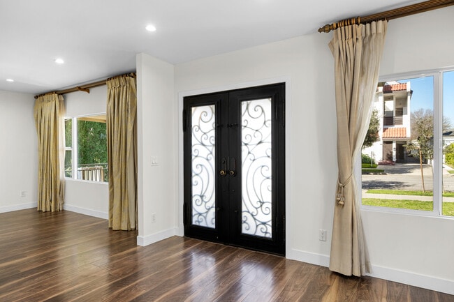 Photo - 1016 Linden Ave