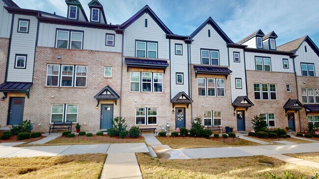 Beautiful Rooftop Terrace Townhome w/ gara... - Beautiful Rooftop Terrace Townhome w/ gara...