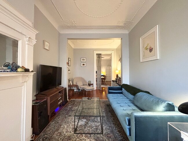 Photo - 3023 Saint Paul St Unit 1