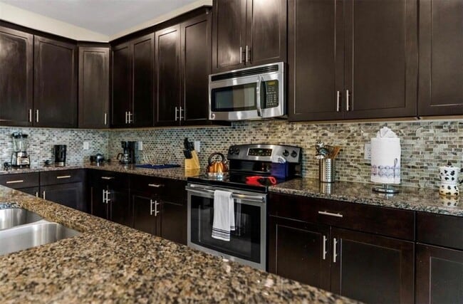 Photo - 4700 Sleepy Hollow Dr