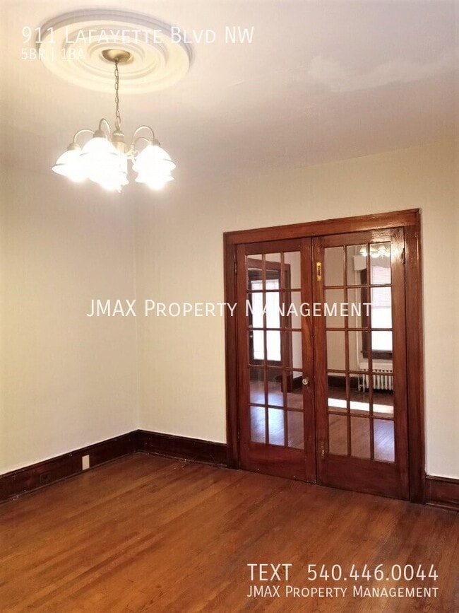 Photo - 911 Lafayette Blvd NW