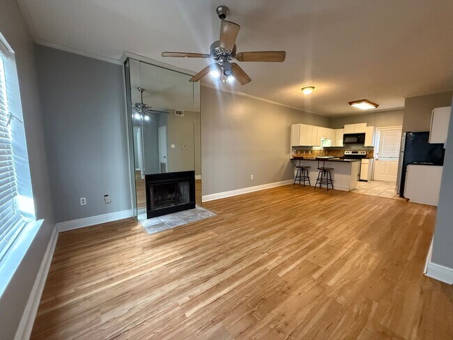 Photo - Charming 2 Bed 1 Bath Apartment