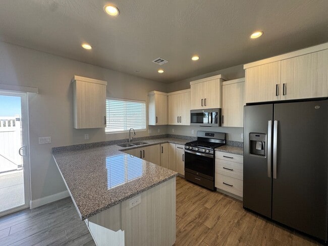 Photo - Townhome in Shadow Cove