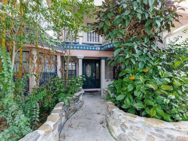 Building Photo - 4884 Bonanza Ct Unit #M Rental