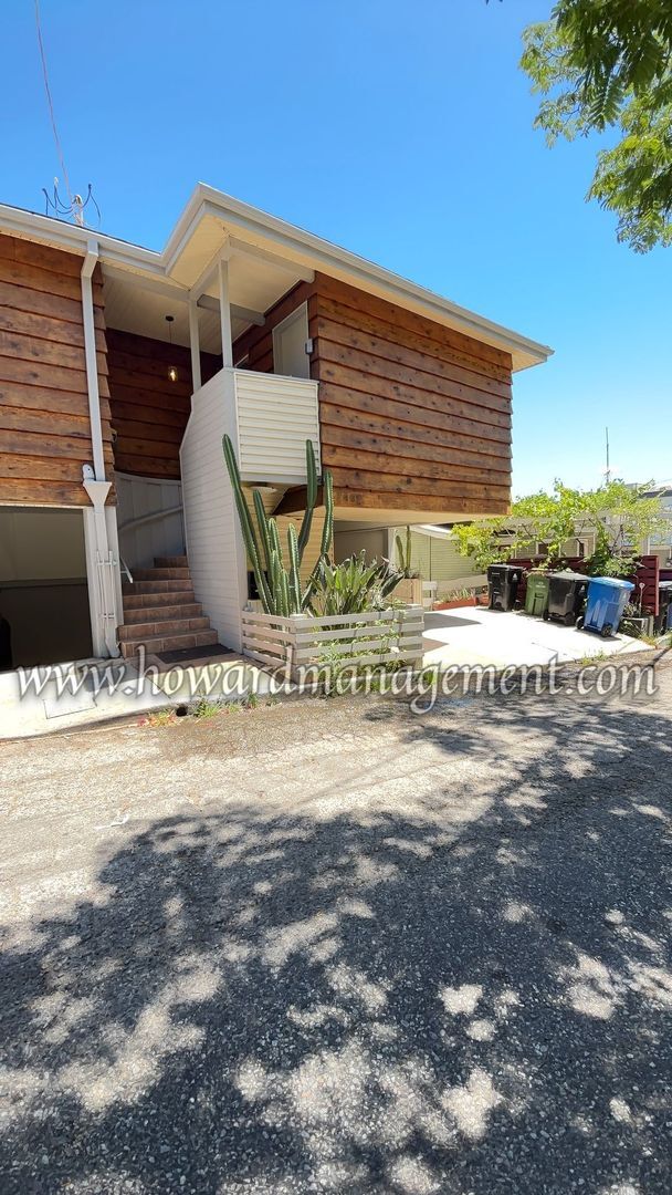 02440GO - 02440GO Apartment Unit B
