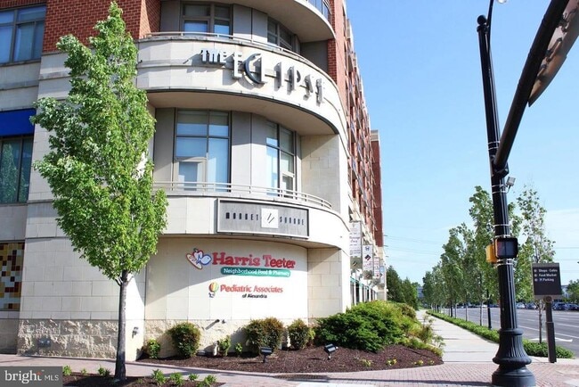 Building Photo - 3650 S Glebe Rd Unit 451 Rental