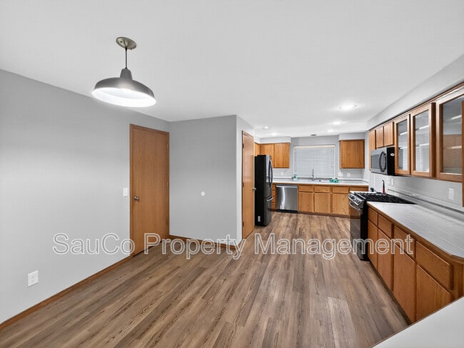 Photo - 205 NW 8th Ct