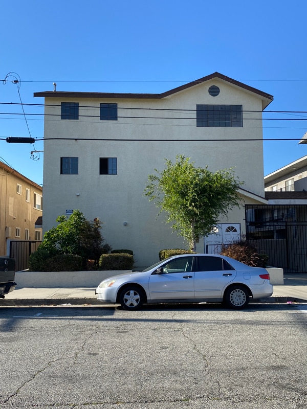 Building Photo - 4063 W 130th St Unit 3 Rental