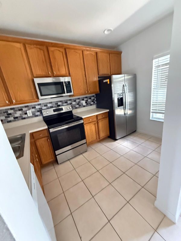 10608 Savannah Wood Ct