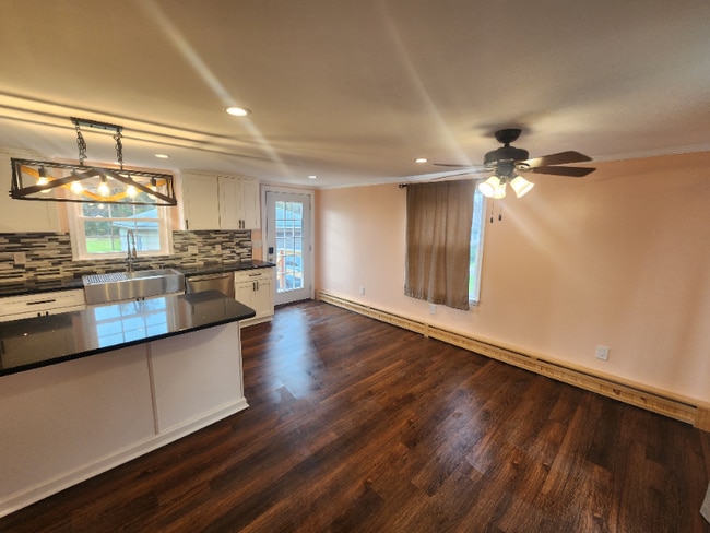 5258 Chestnut Ridge Rd